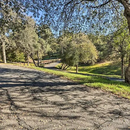 Yosemite Home With Deck Less Than 4 Mi To Bass Lake!